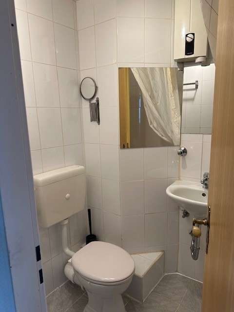 32 199 I. OG Badezimmer